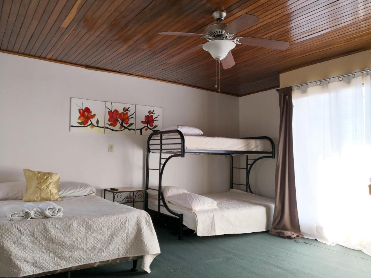 Bed and Breakfast Vida Tropical Алахуела Екстер'єр фото