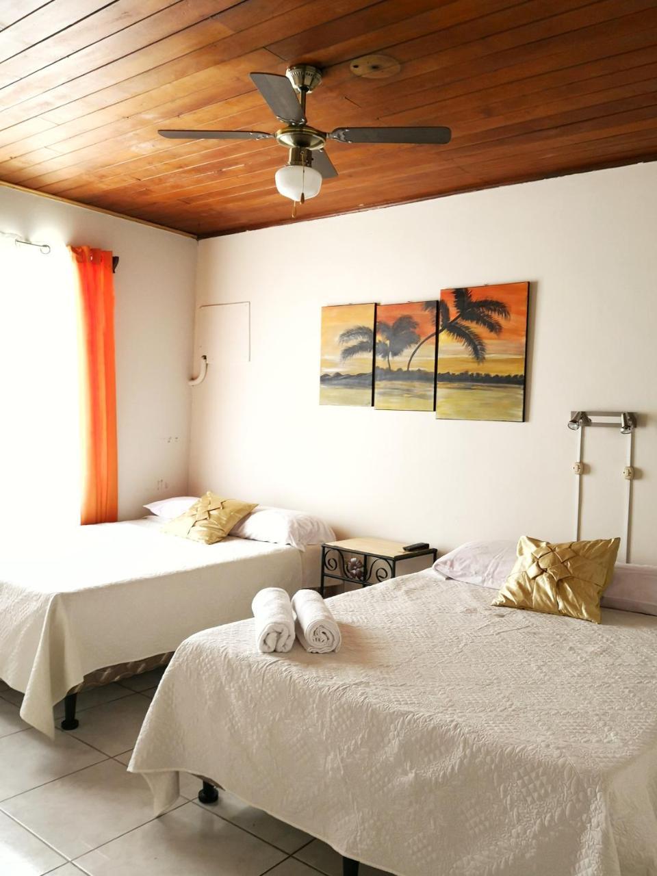Bed and Breakfast Vida Tropical Алахуела Екстер'єр фото