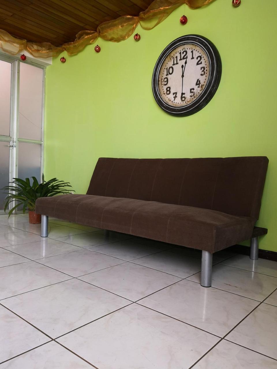 Bed and Breakfast Vida Tropical Алахуела Екстер'єр фото